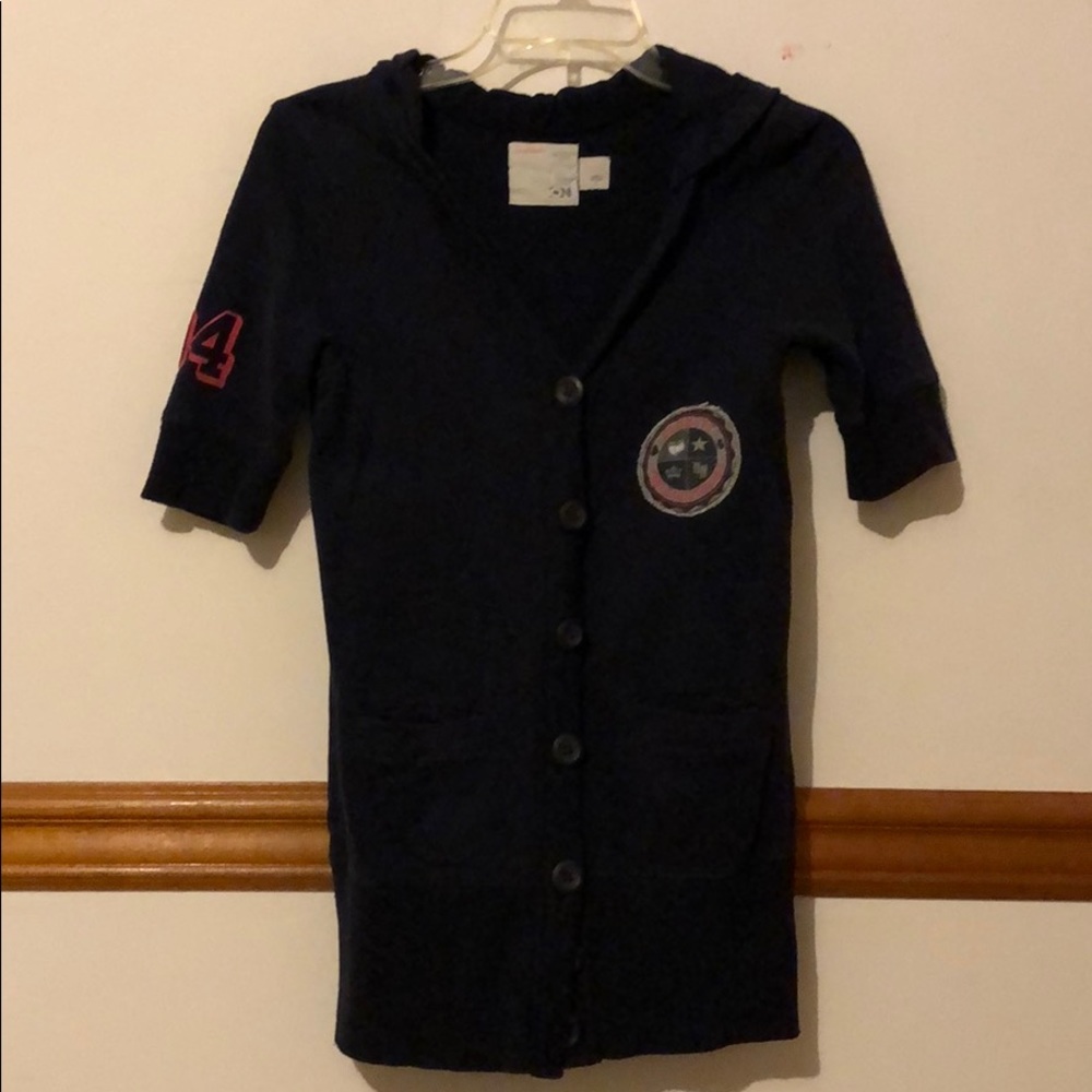 Short sleeve hoodie
